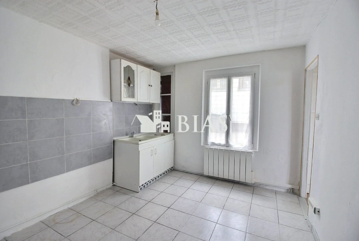 Maison à vendre à Caudebec-lès-Elbeuf – Maison de ville lumineuse et spacieuse 