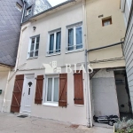 Maison à vendre à Caudebec-lès-Elbeuf – Maison de ville lumineuse et spacieuse