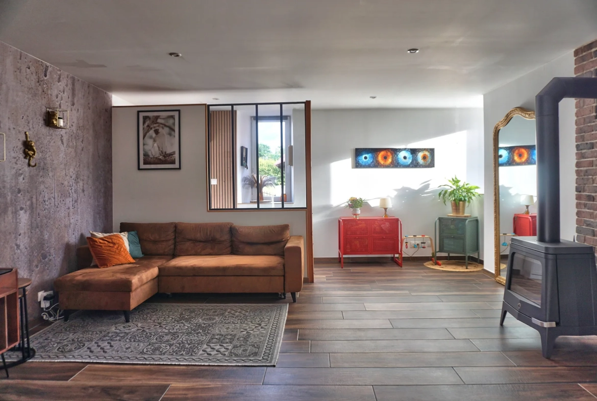 Maison en pierre rénovée avec dépendances à Yvias proche Paimpol 