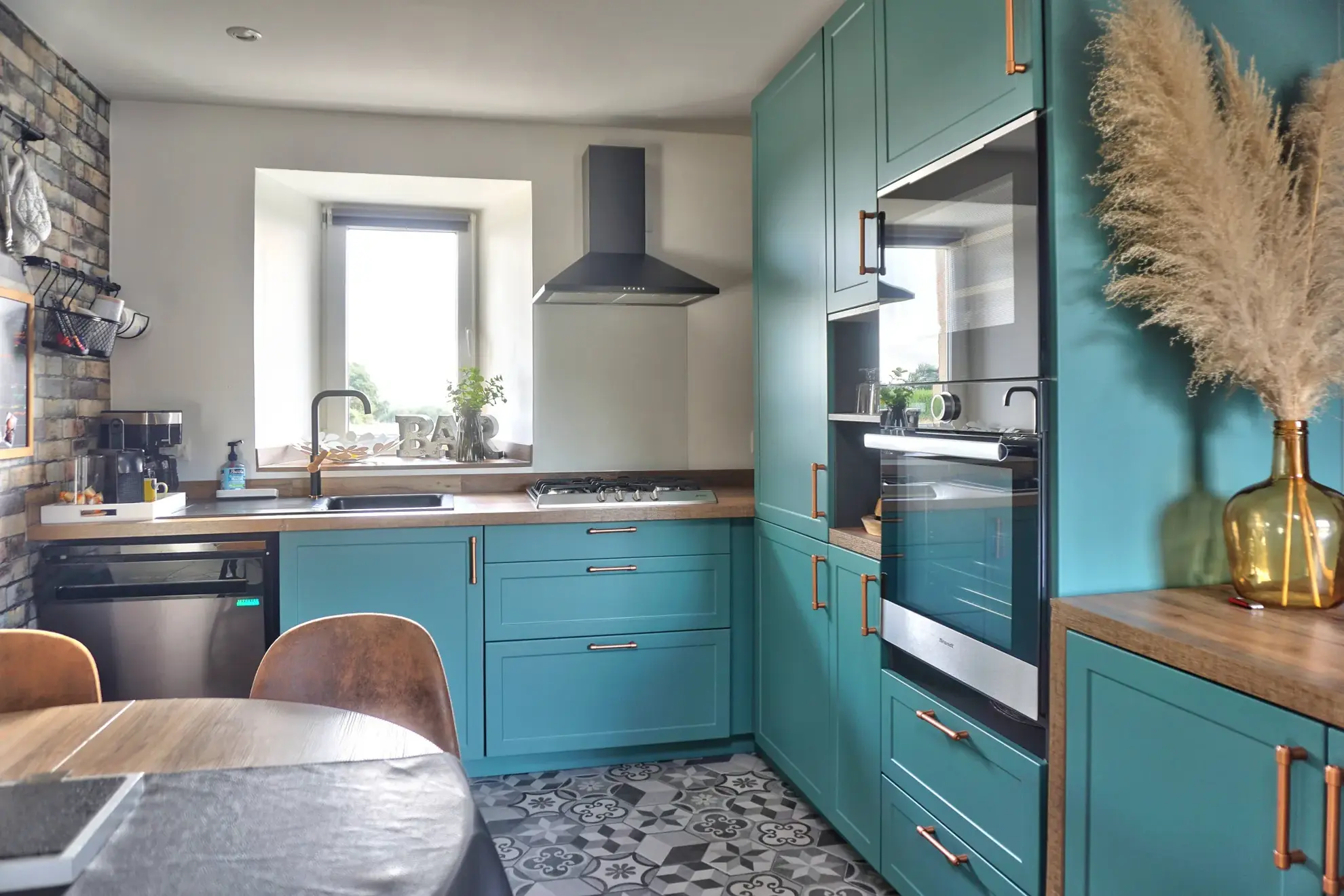 Maison en pierre rénovée avec dépendances à Yvias proche Paimpol 