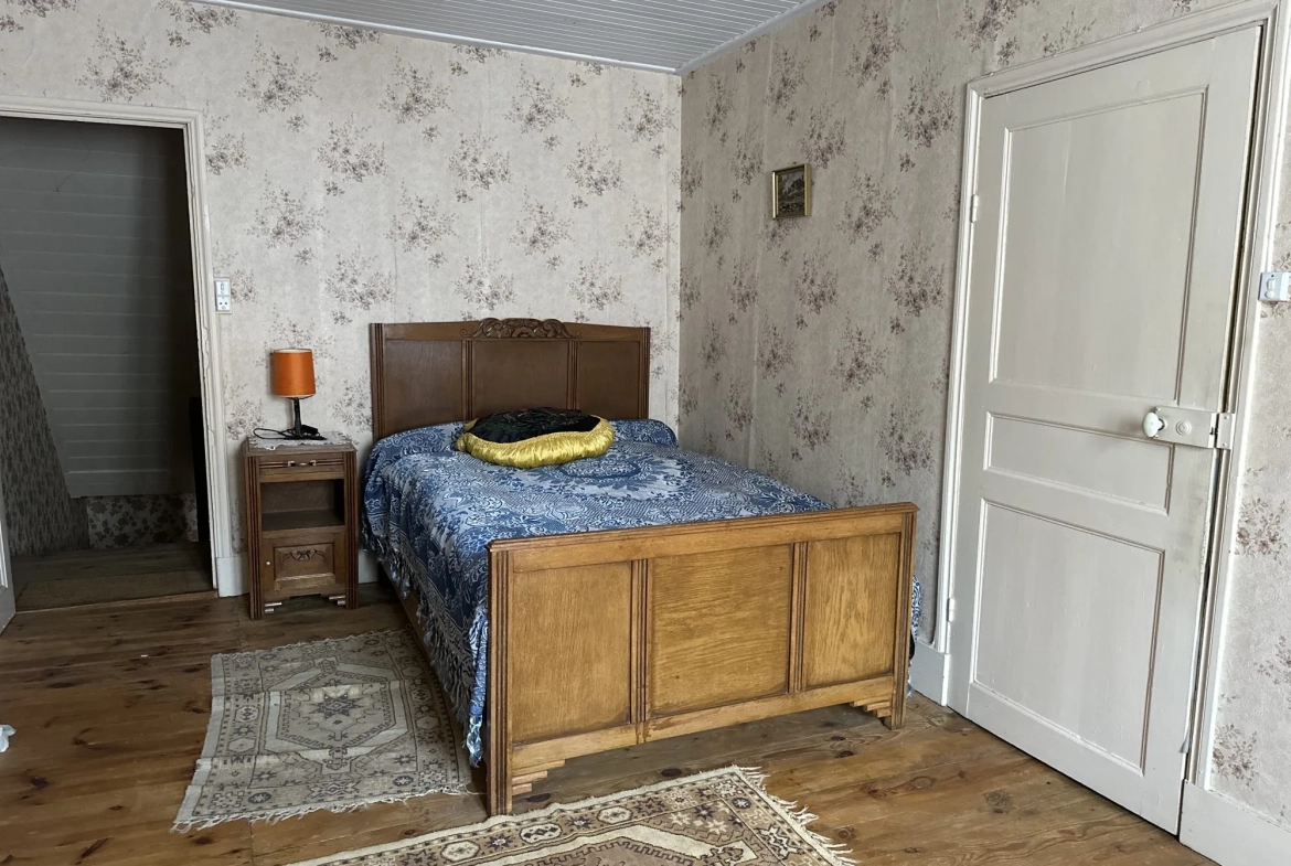 Maison à vendre à Ferrières-Saint-Mary, 94 m² avec jardin et potentiel d'extension 