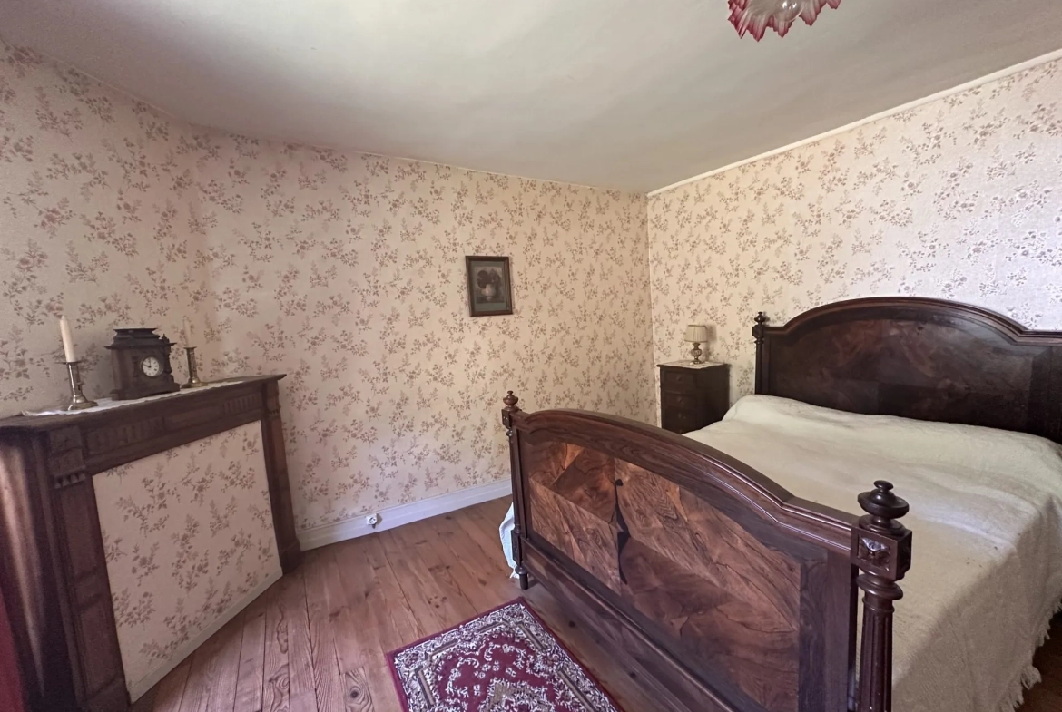 Maison à vendre à Ferrières-Saint-Mary, 94 m² avec jardin et potentiel d'extension 