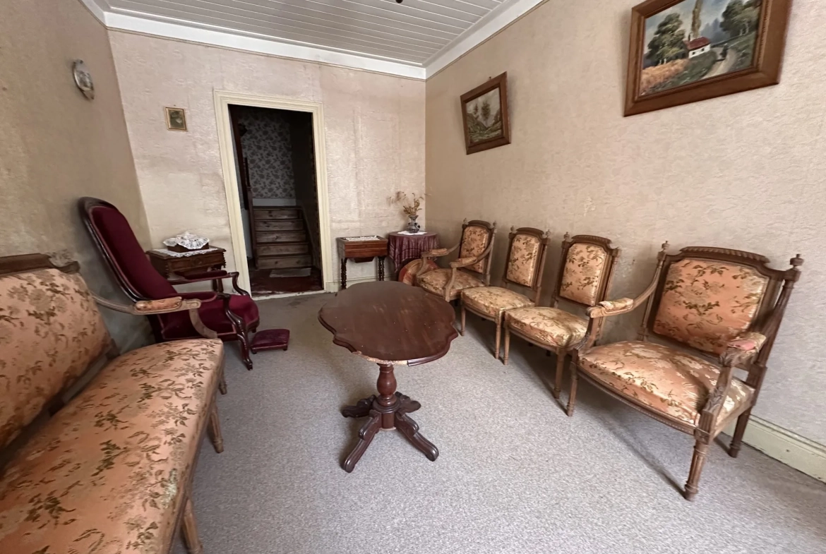 Maison à vendre à Ferrières-Saint-Mary, 94 m² avec jardin et potentiel d'extension 