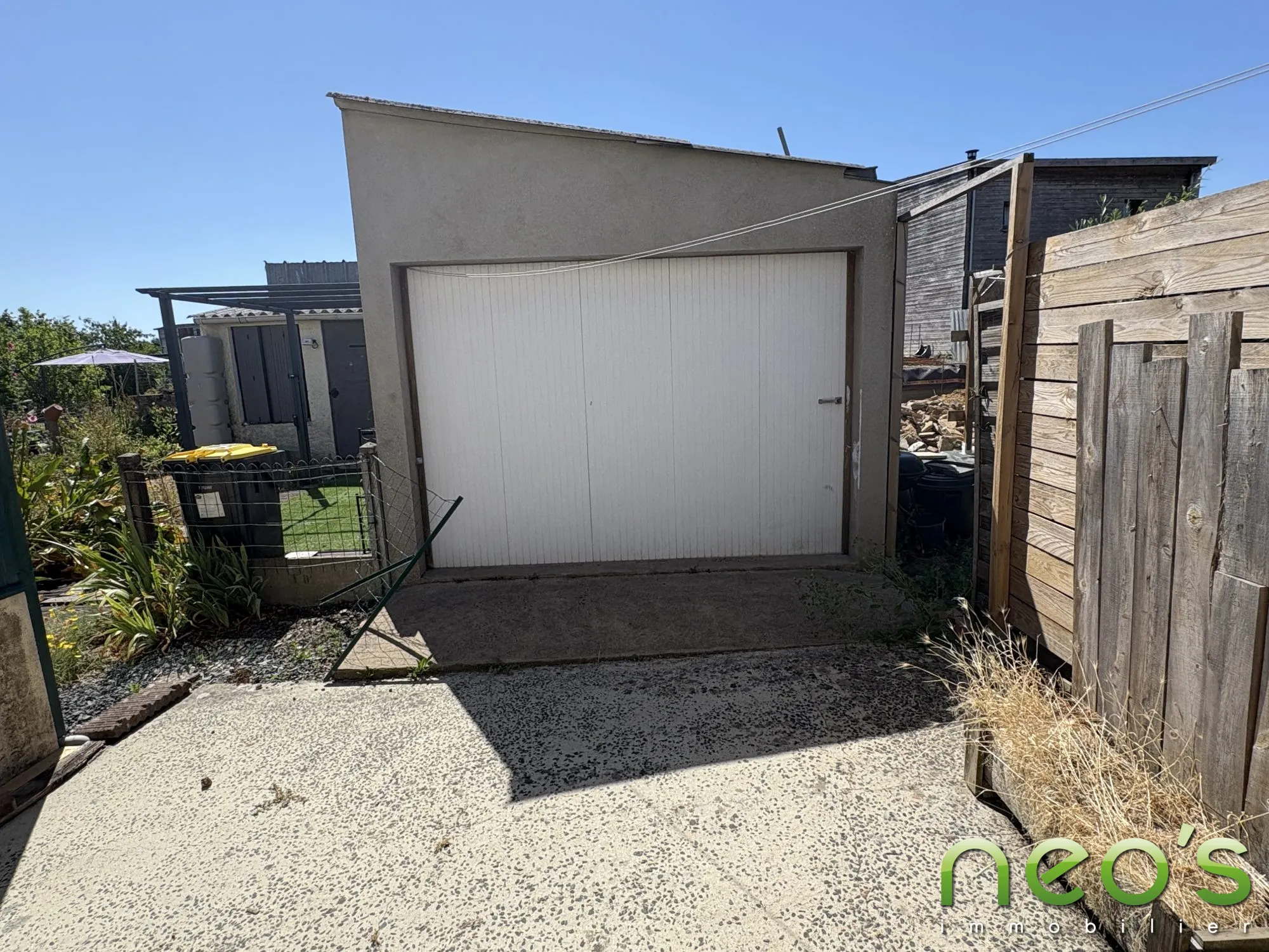 Maison de bourg à vendre à Saint-Macaire-en-Mauges de 93 m² avec cour et garage 