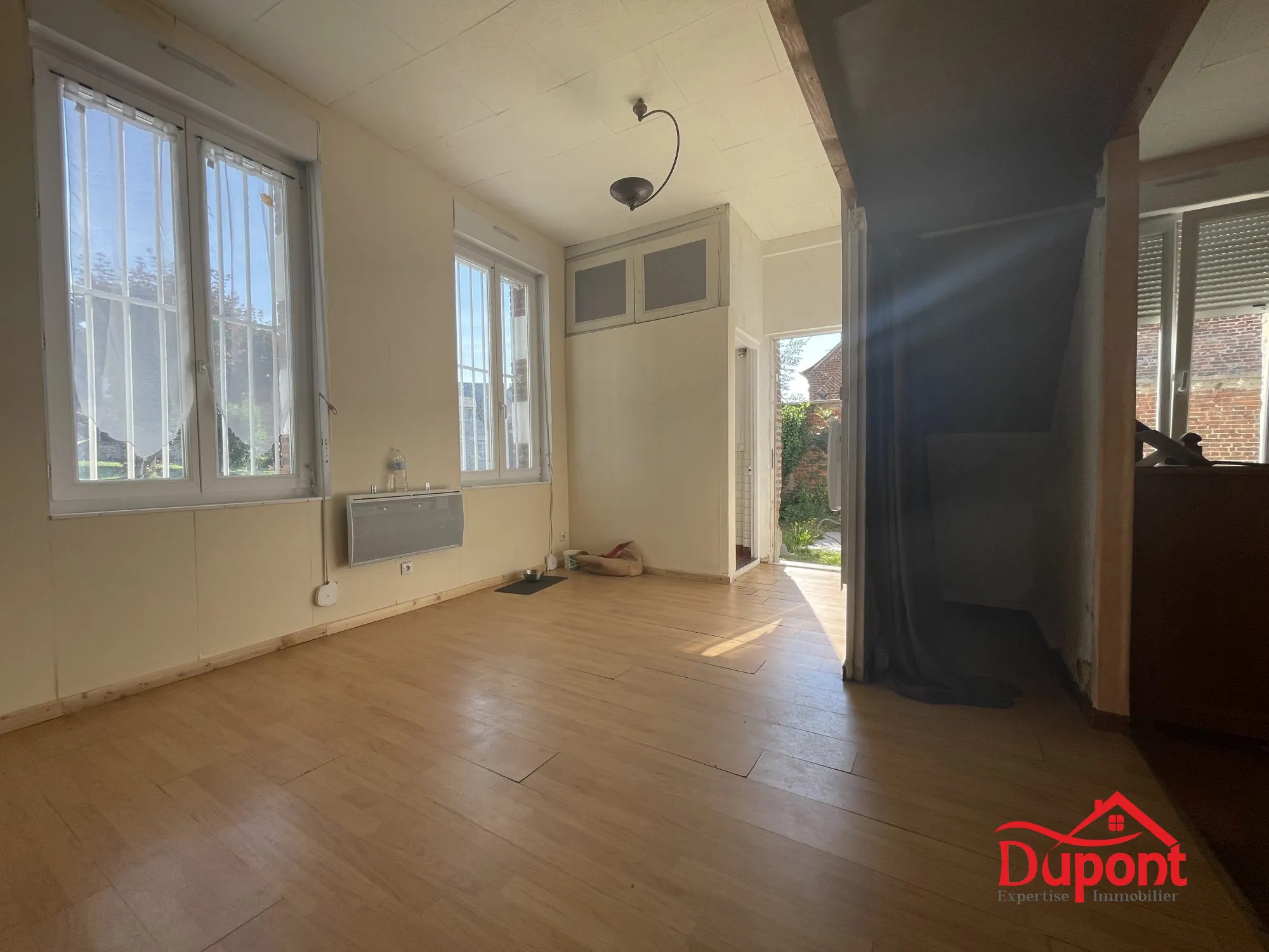 Maison de 212 m² avec 5 chambres, jardin et garage à Sains Richaumont 