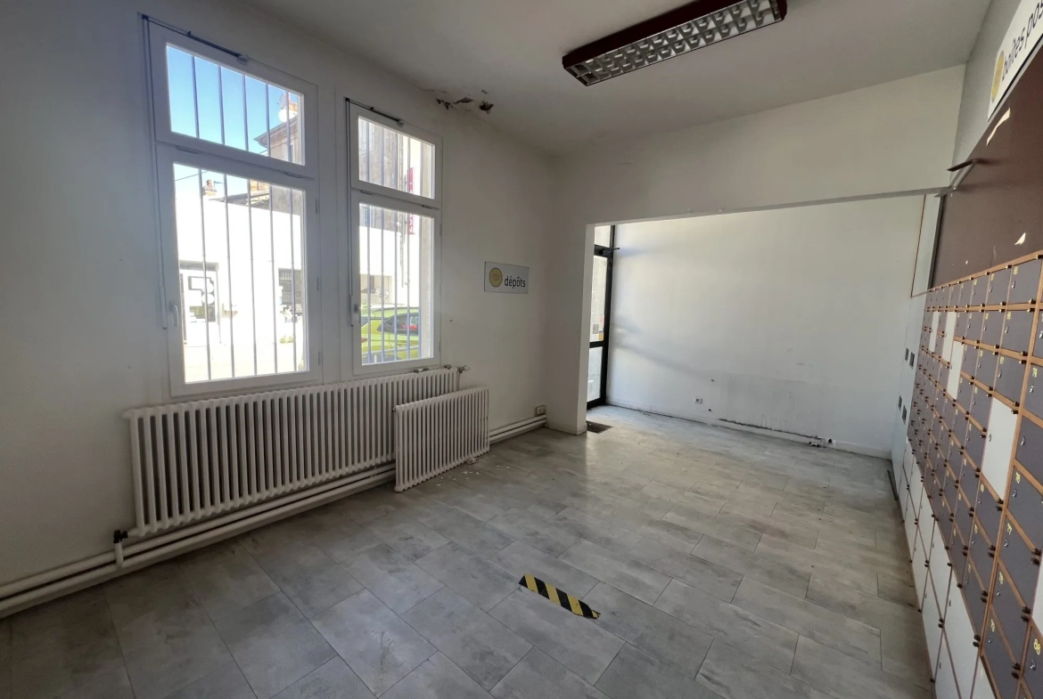 Local professionnel de 394 m² avec garages à Ligny-en-Barrois 