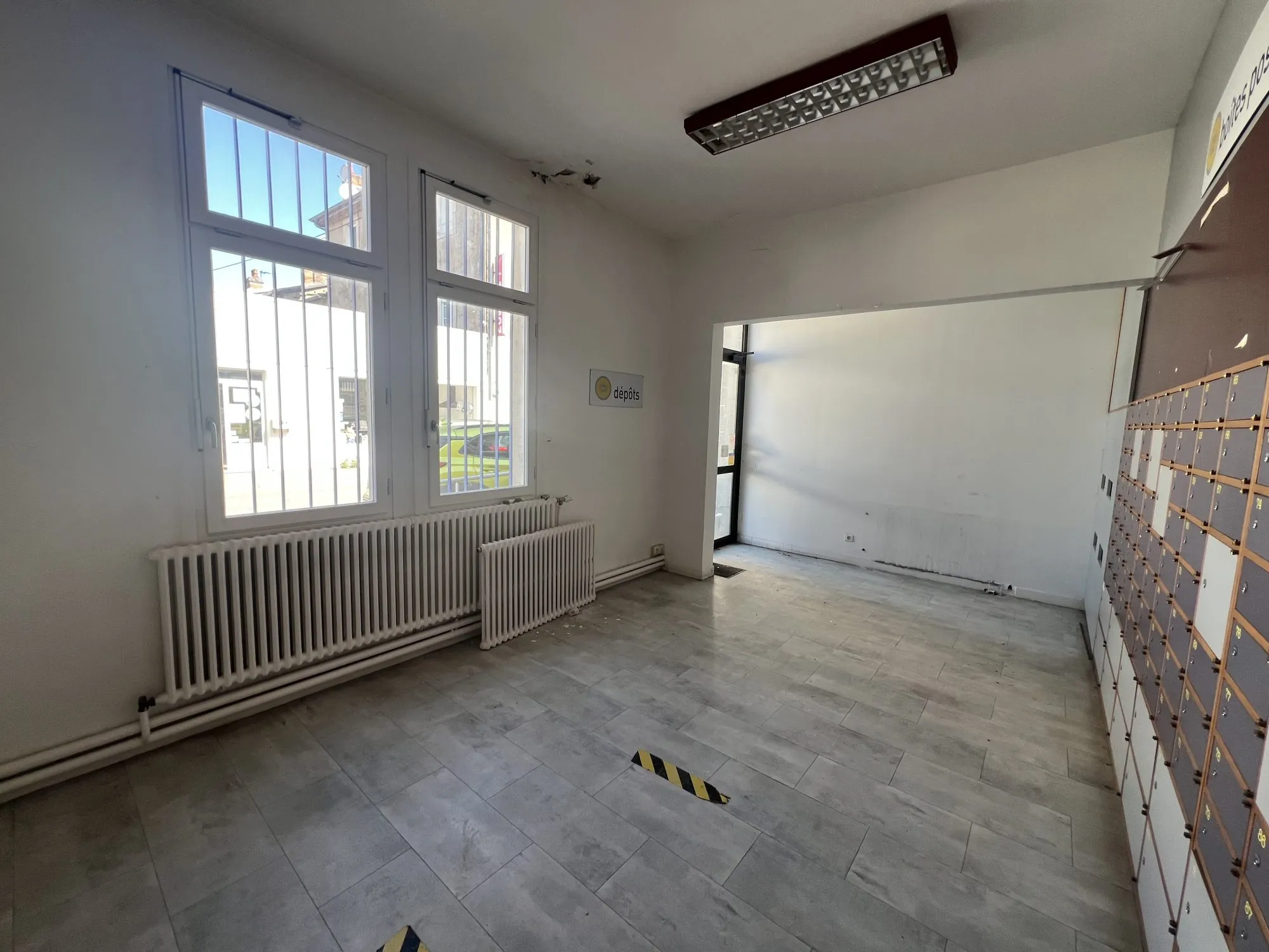 Local professionnel de 394 m² avec garages à Ligny-en-Barrois 