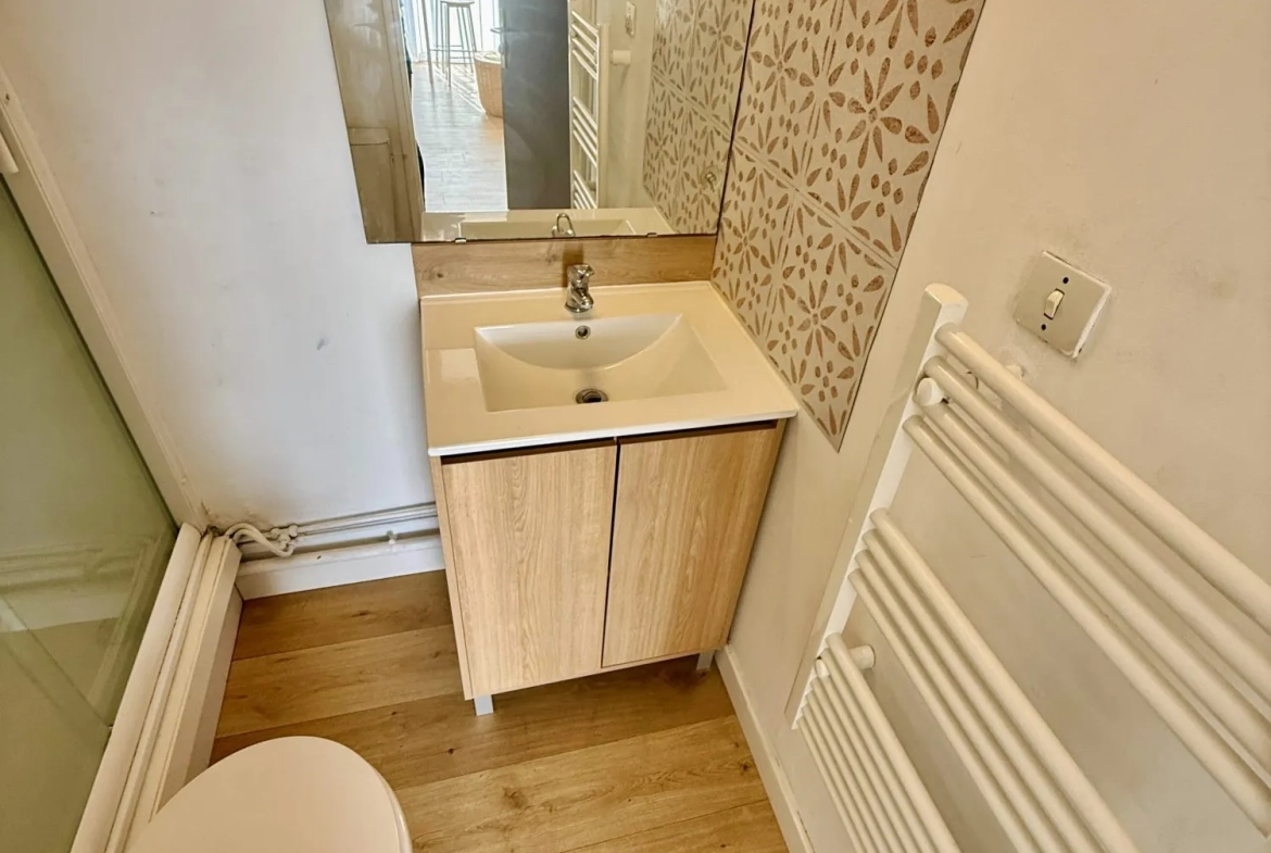 Studio lumineux de 19 m² avec vue dégagée à Agde - Dernier étage avec ascenseur 