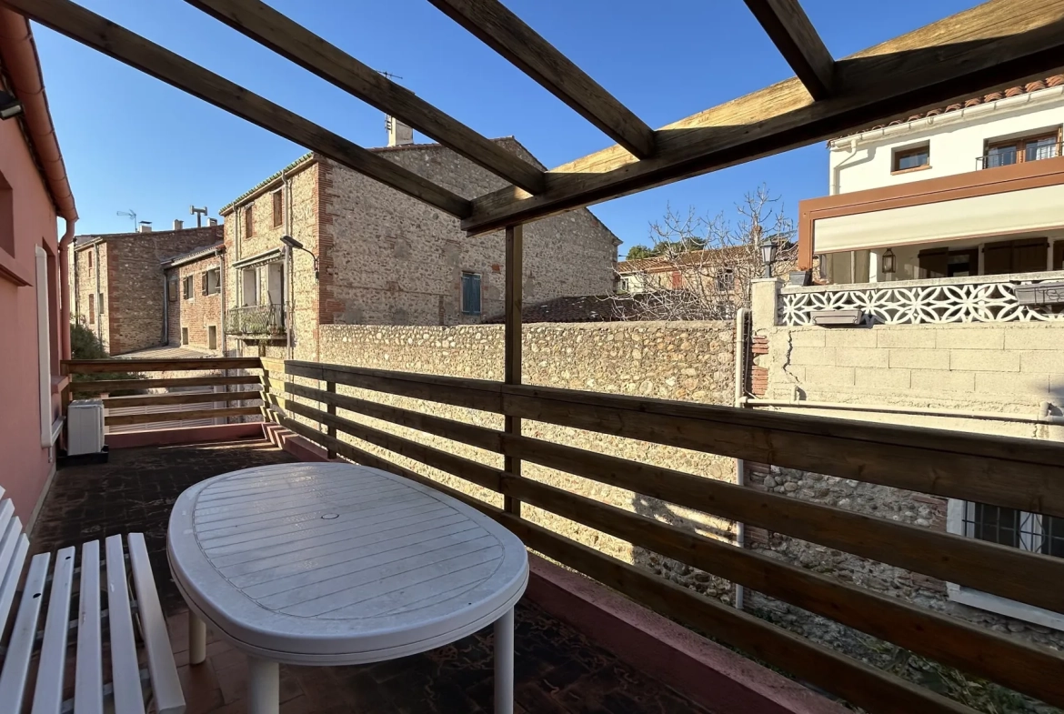 Maison 3 faces de 107 m² avec 3 chambres à Pollestres, quartier paisible 