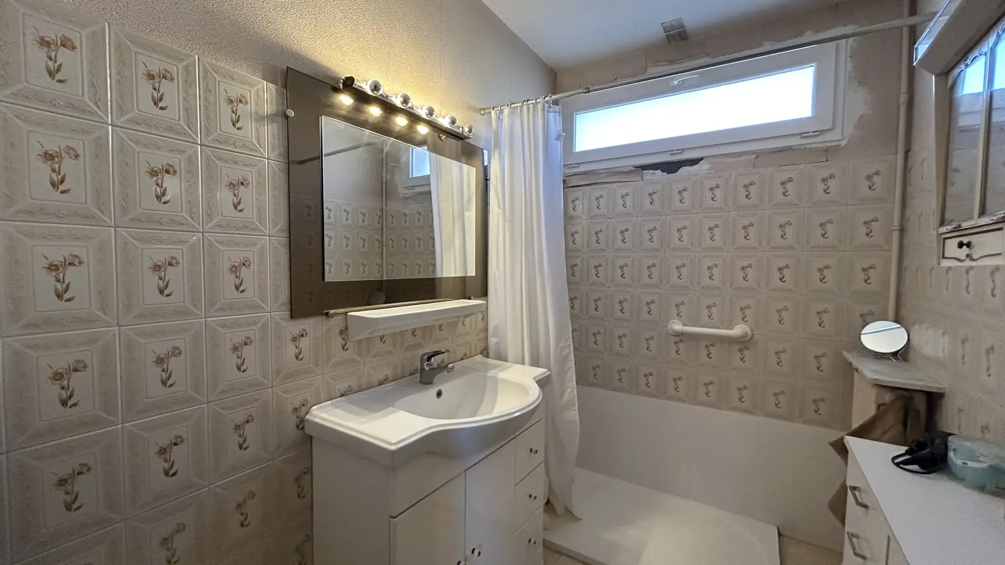Maison 3 faces de 107 m² avec 3 chambres à Pollestres, quartier paisible 