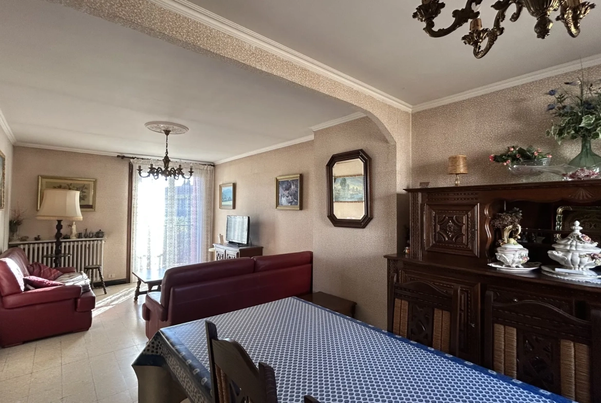 Maison 3 faces de 107 m² avec 3 chambres à Pollestres, quartier paisible 