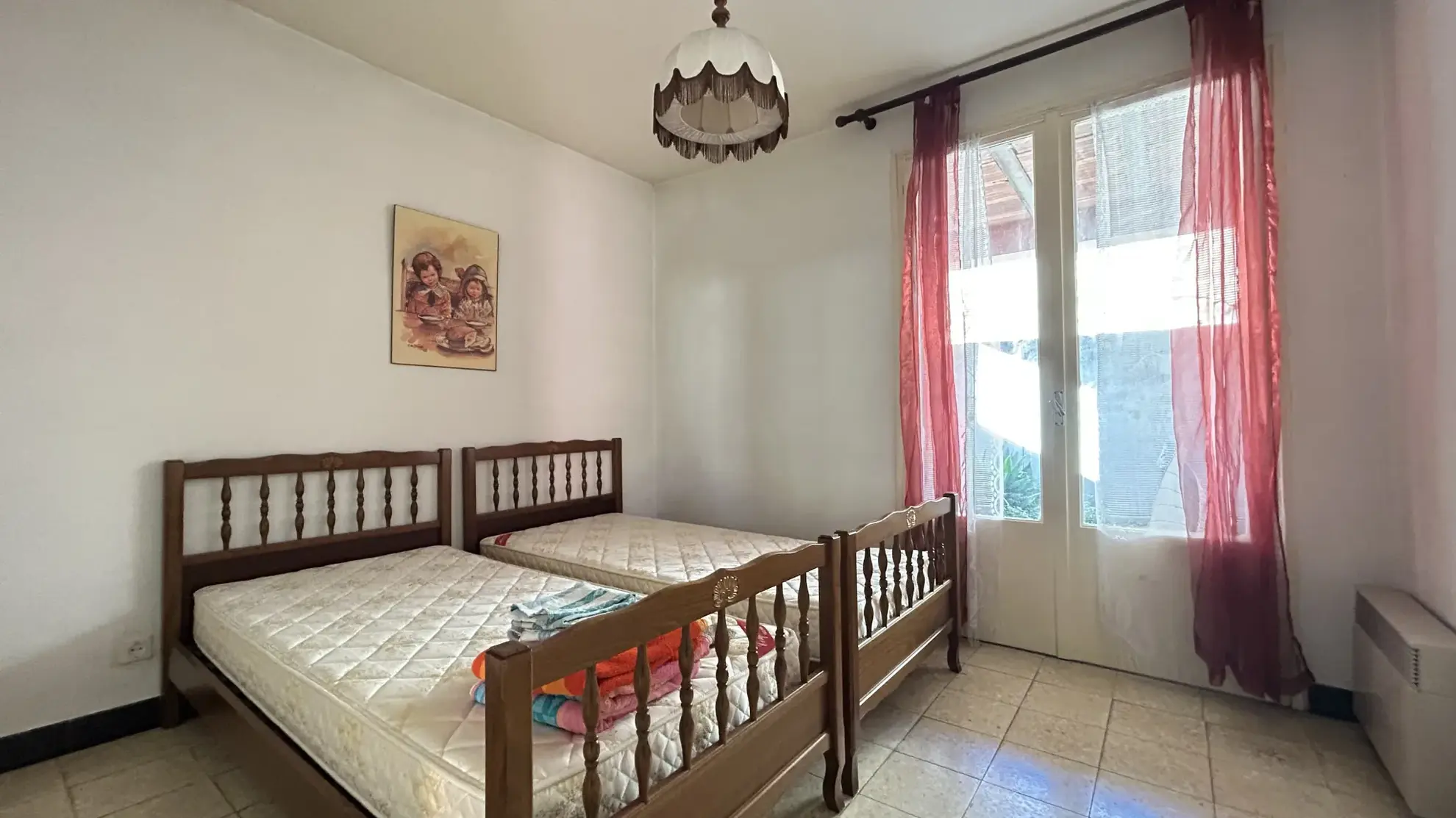 Maison 3 faces de 107 m² avec 3 chambres à Pollestres, quartier paisible 