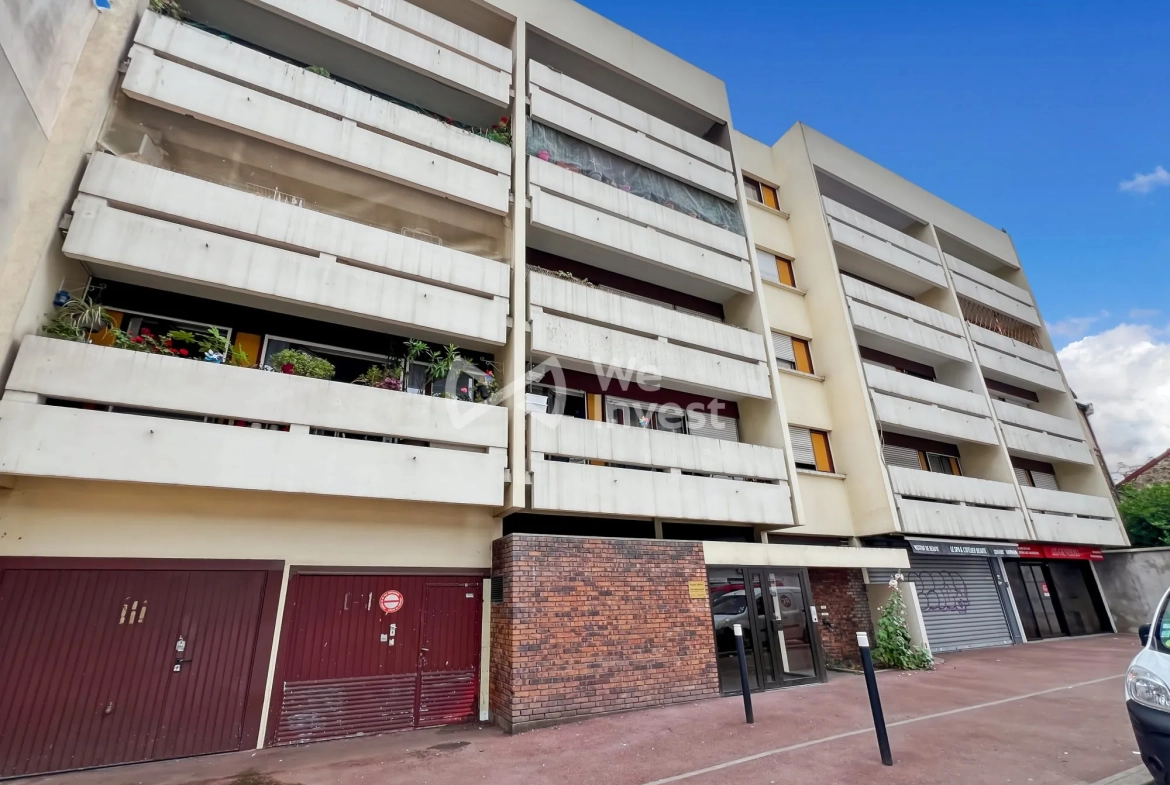 Appartement T2 à vendre à Argenteuil avec balcon, parking et cave 