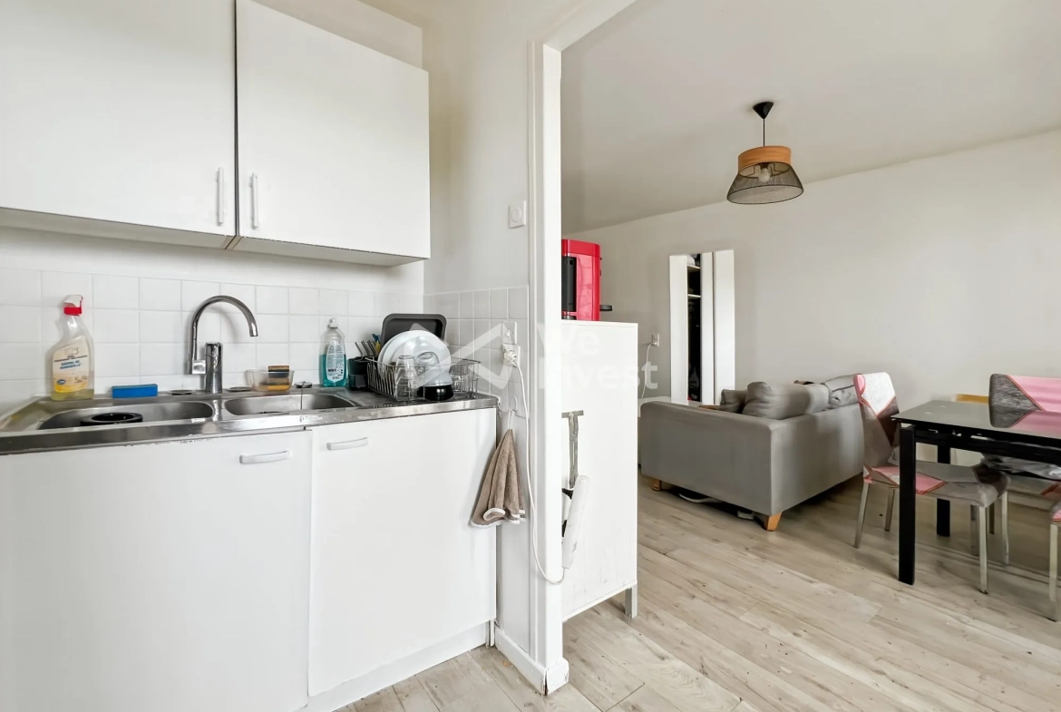 Appartement T2 à vendre à Argenteuil avec balcon, parking et cave 