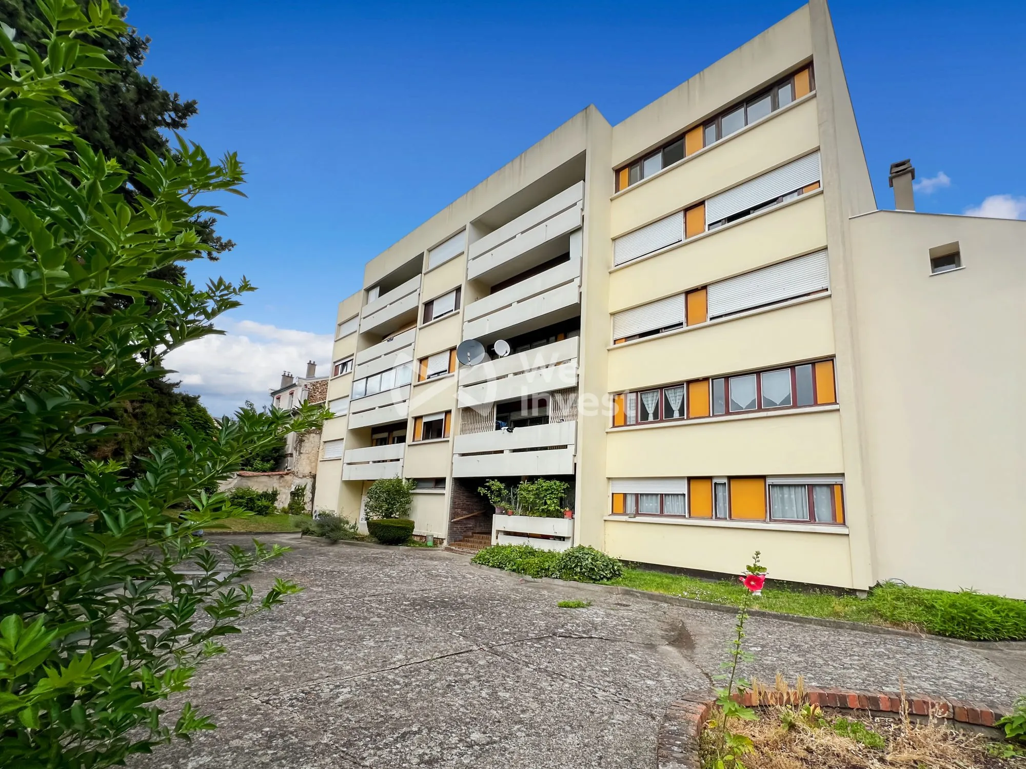 Appartement T2 à vendre à Argenteuil avec balcon, parking et cave 