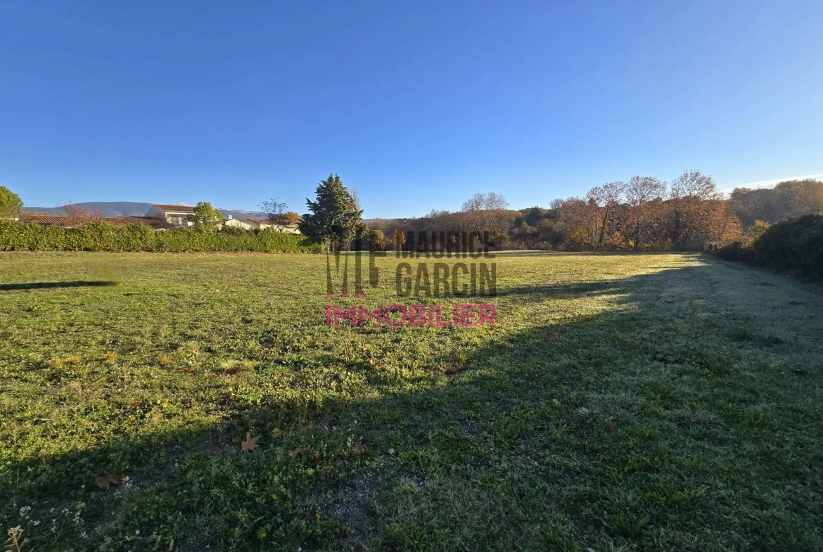 Terrain constructible à vendre à Mormoiron – Vue sur le Mont Ventoux 