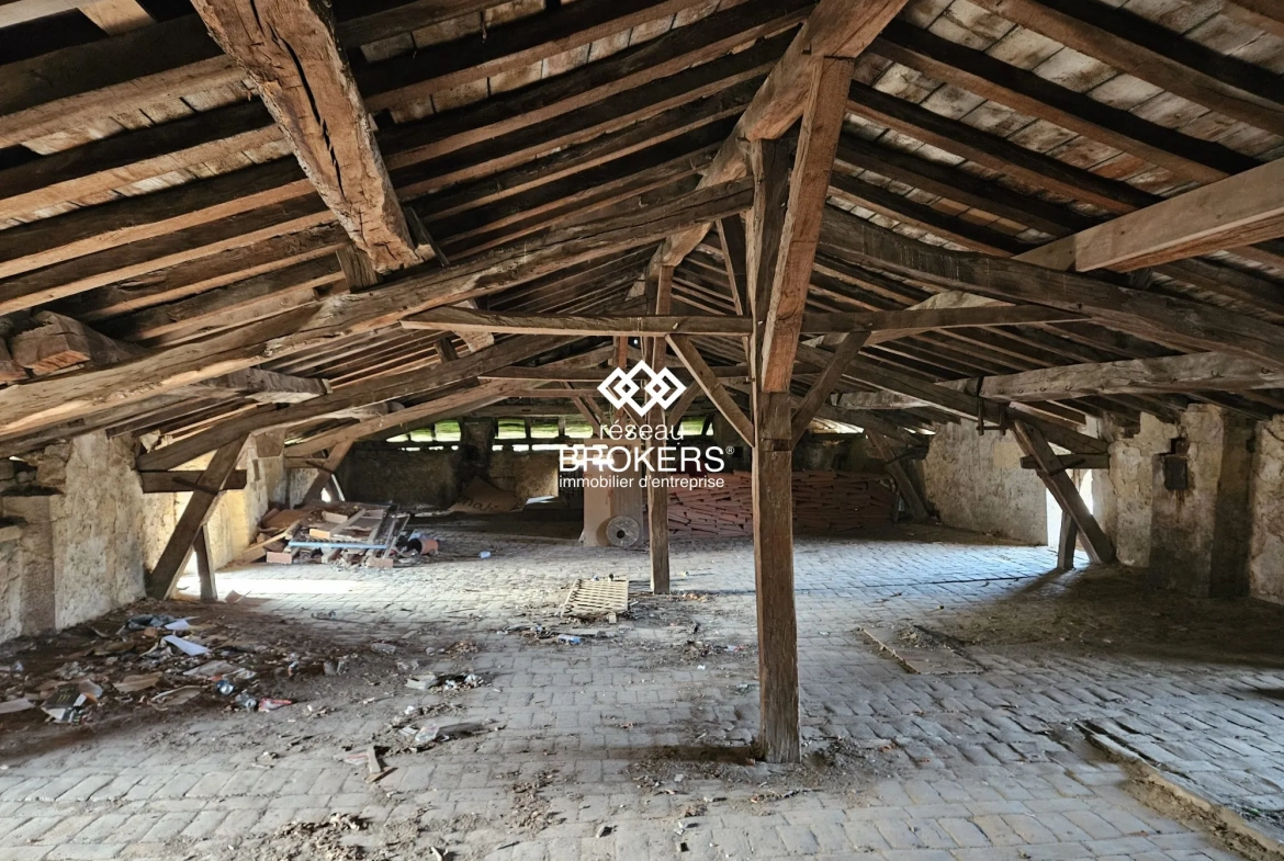 Bâtiments historiques à vendre à Saint-Amour - Ancien monastère du XVIIIe siècle 