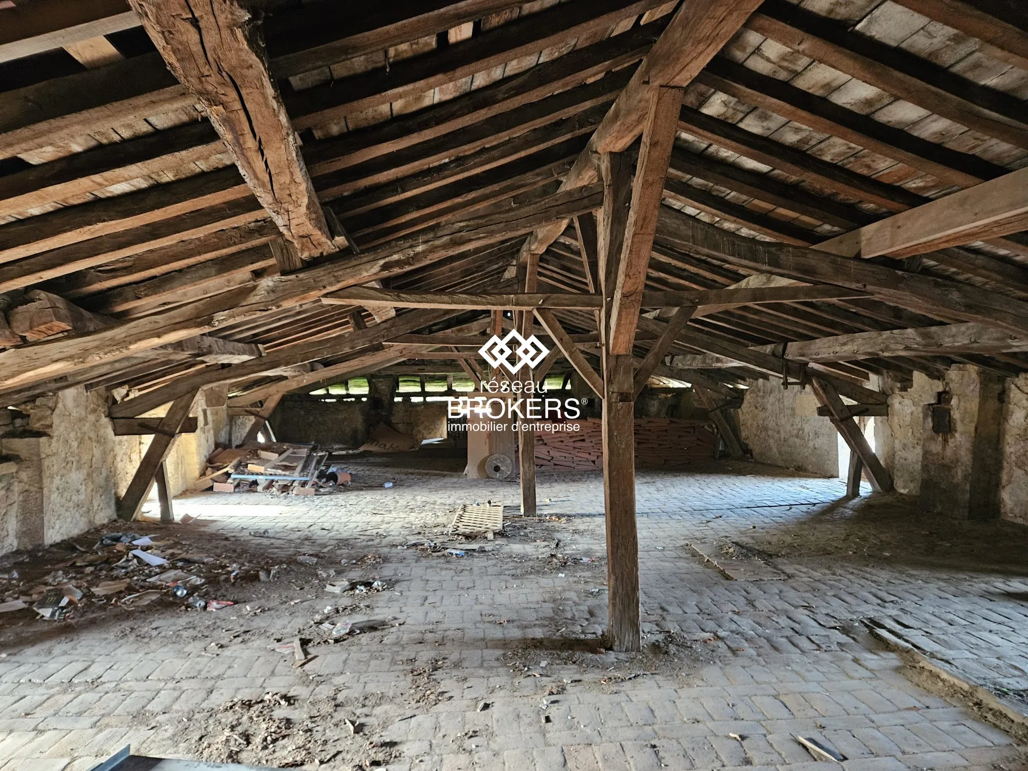 Bâtiments historiques à vendre à Saint-Amour - Ancien monastère du XVIIIe siècle 