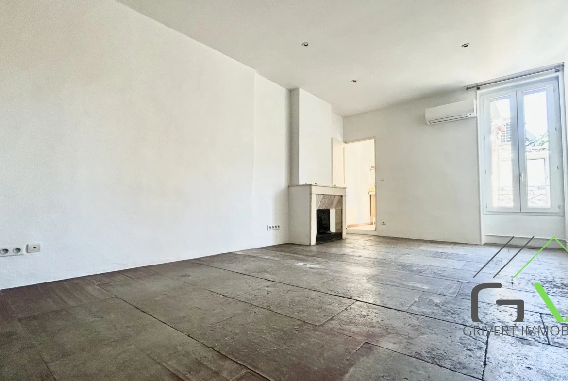 Appartement T3 de 62 m² à Nîmes avec terrasse, cave et balcon – Quartier recherché 