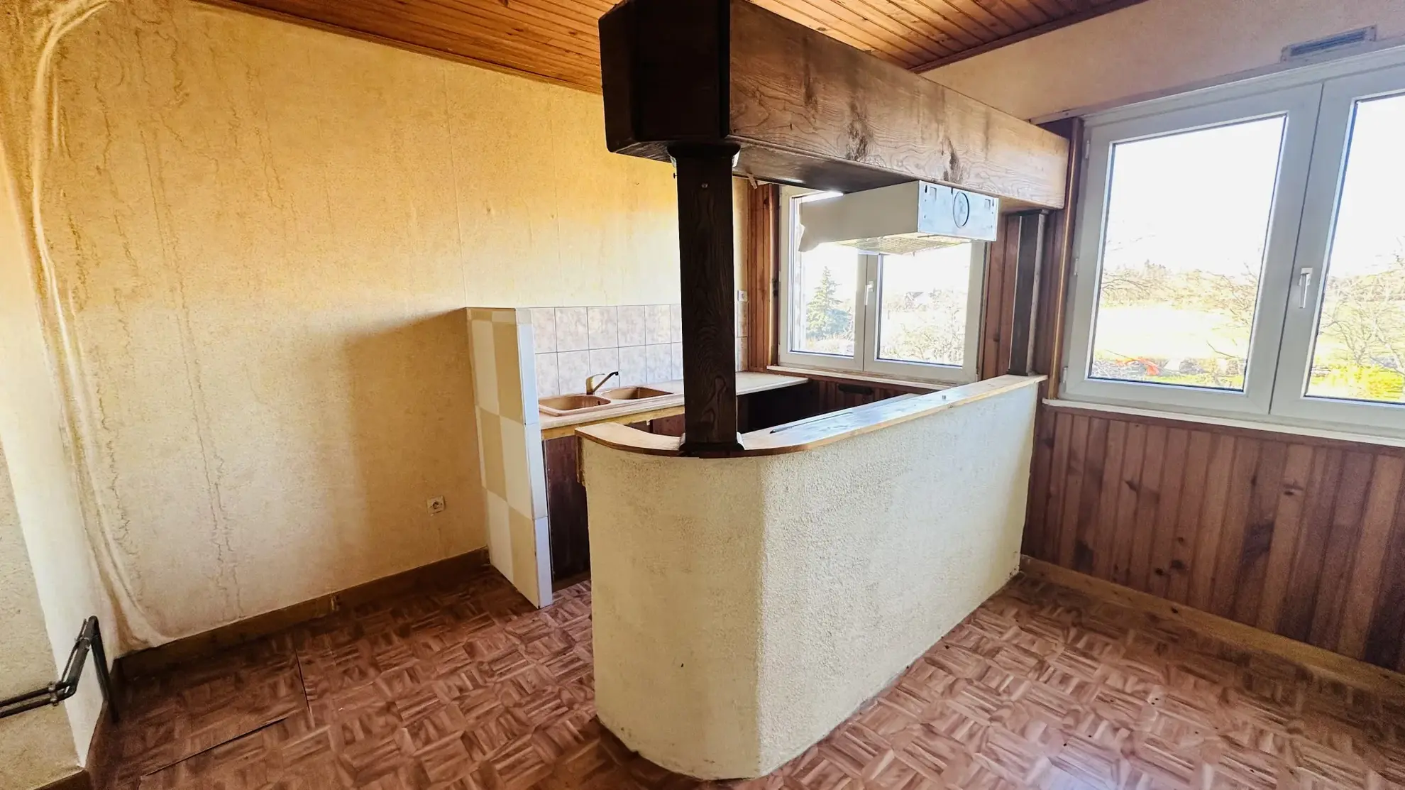 Belle maison de 185 m2 avec jardin et potentiel d'aménagement à Danne-et-Quatre-Vents 