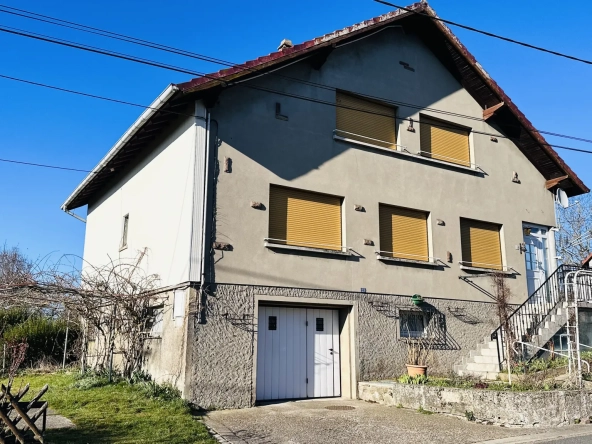 Belle maison de 185 m2 avec jardin et potentiel d'aménagement à Danne-et-Quatre-Vents