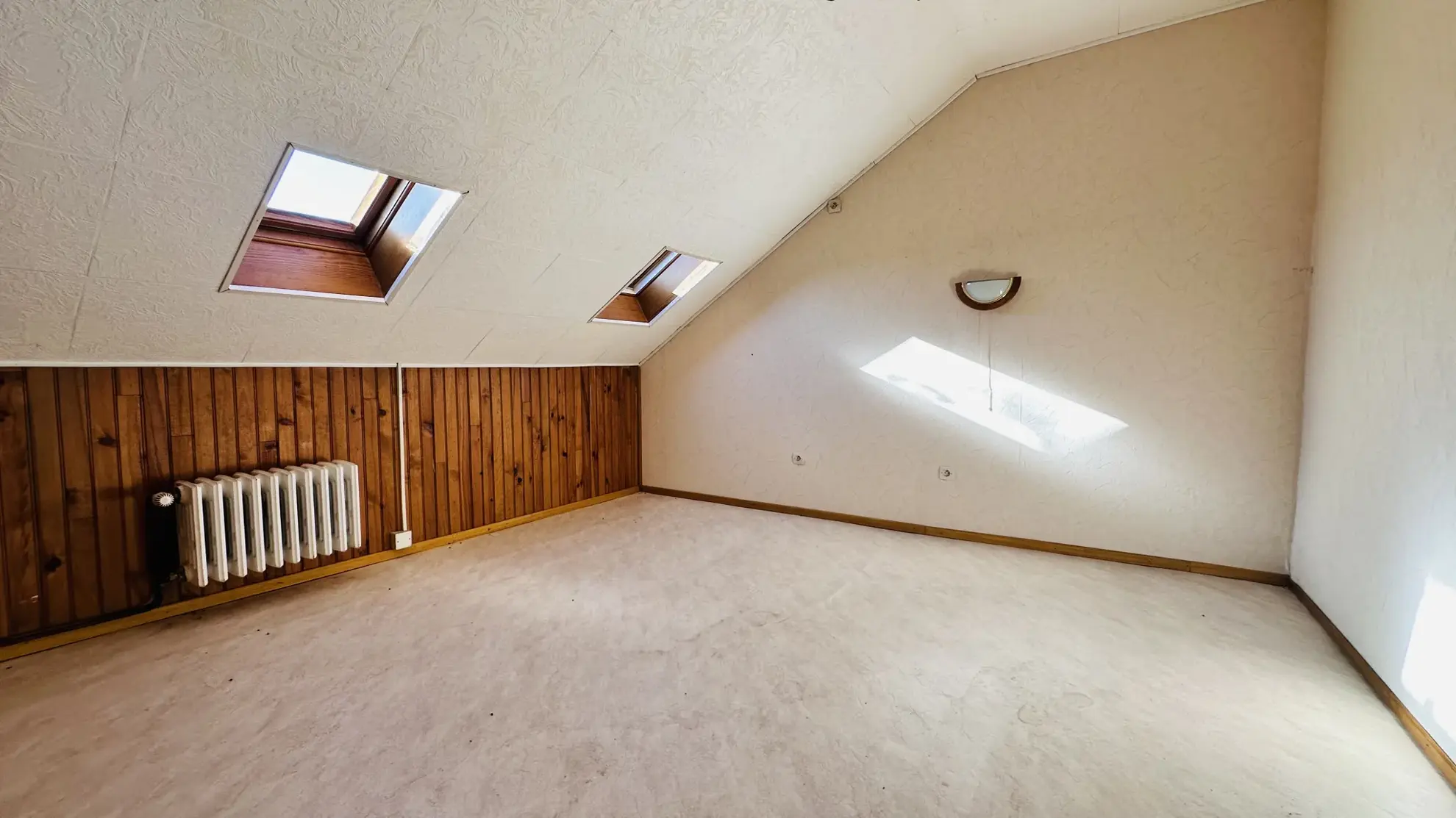 Belle maison de 185 m2 avec jardin et potentiel d'aménagement à Danne-et-Quatre-Vents 