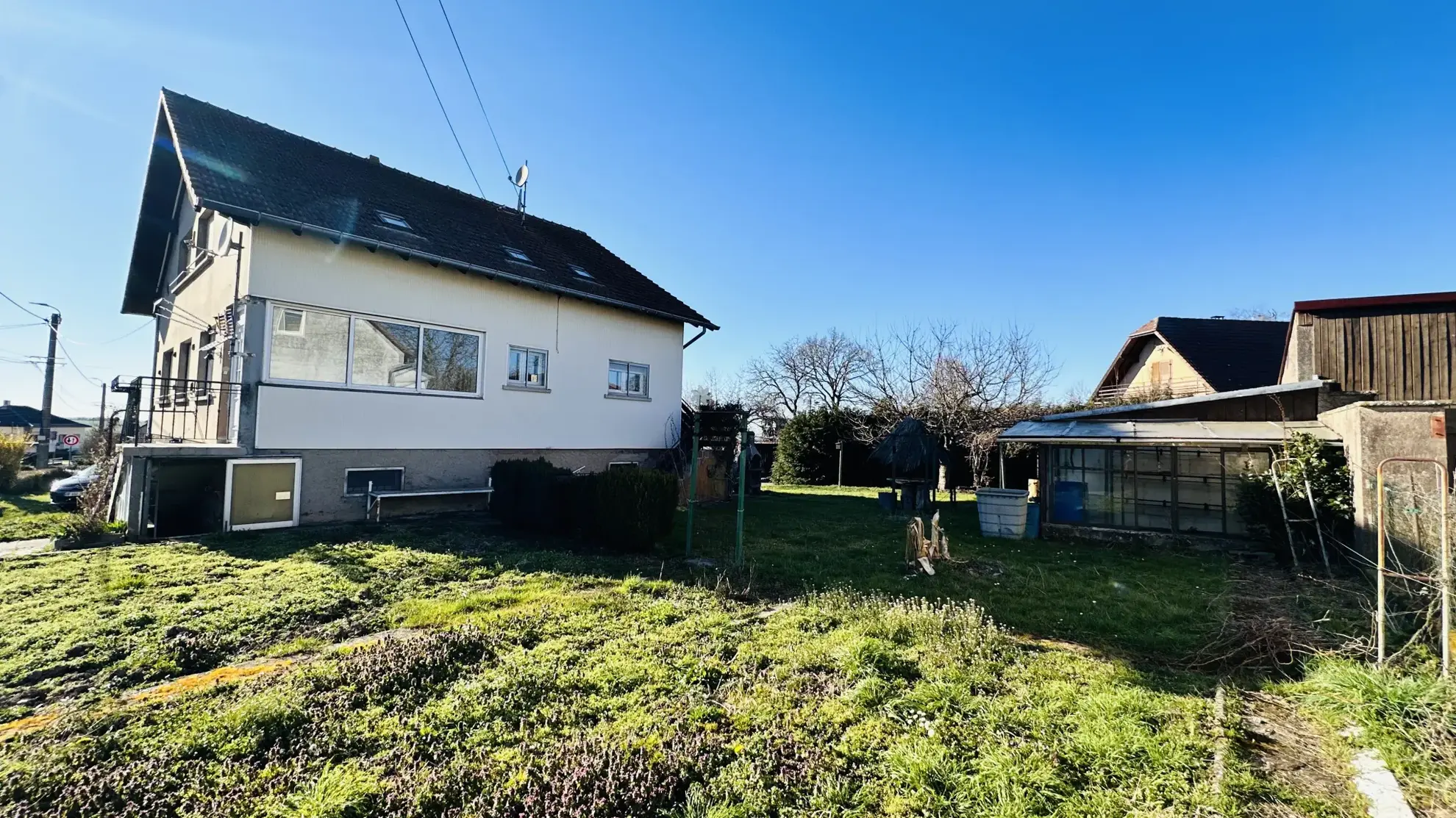 Belle maison de 185 m2 avec jardin et potentiel d'aménagement à Danne-et-Quatre-Vents 
