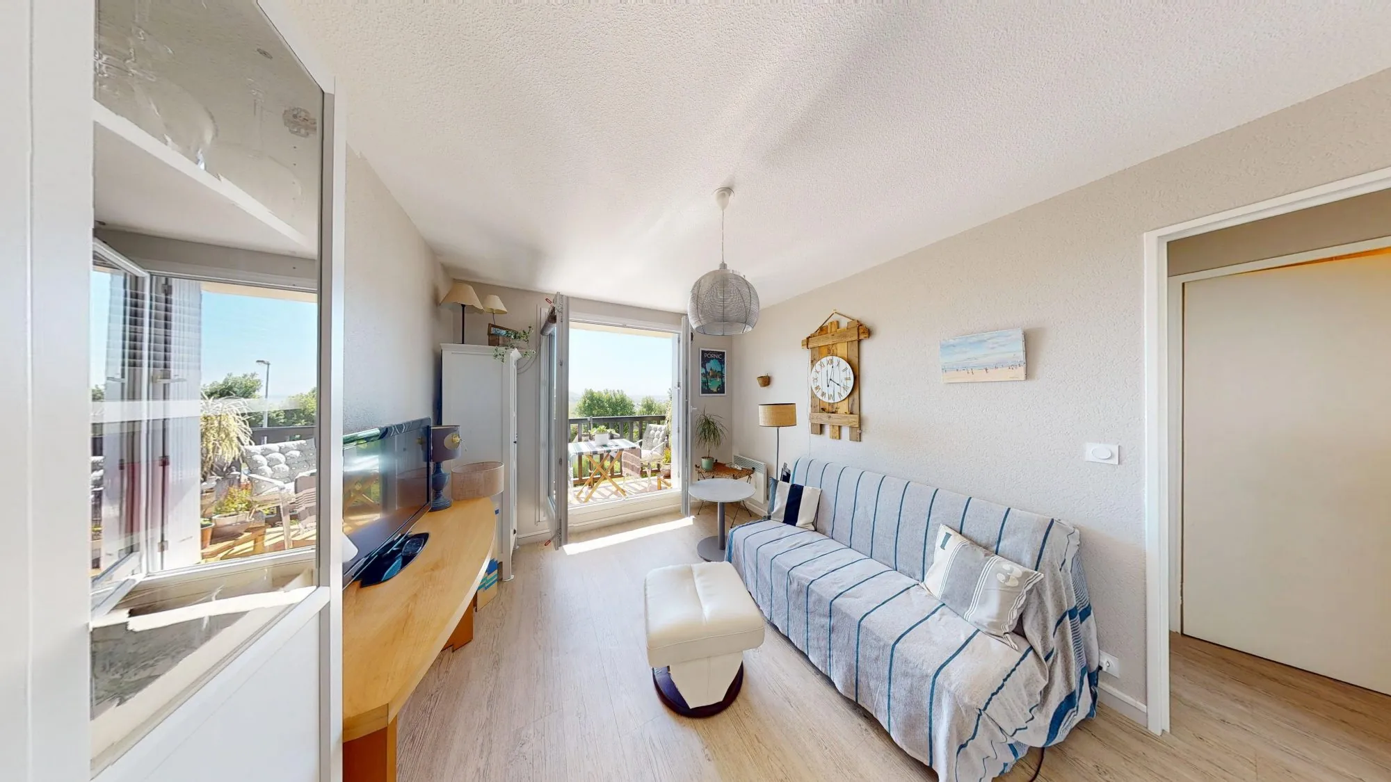 Maison à Moissat avec 4 chambres, grande parcelle et dépendances - Opportunité à saisir 