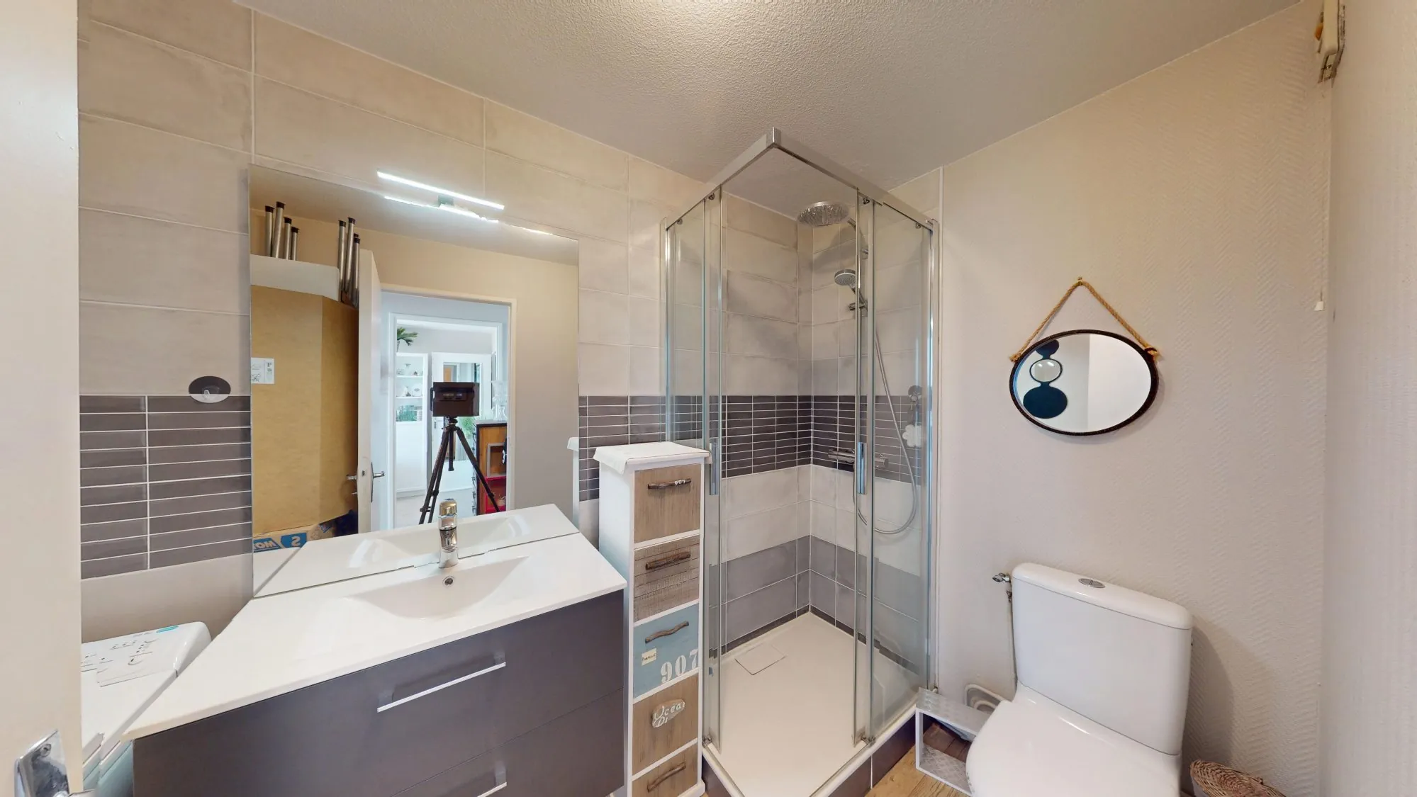 Maison à Moissat avec 4 chambres, grande parcelle et dépendances - Opportunité à saisir 