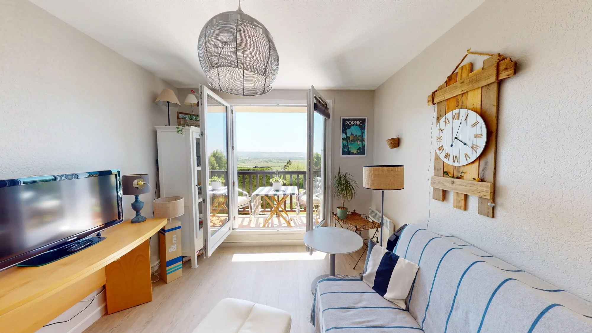 Maison à Moissat avec 4 chambres, grande parcelle et dépendances - Opportunité à saisir 