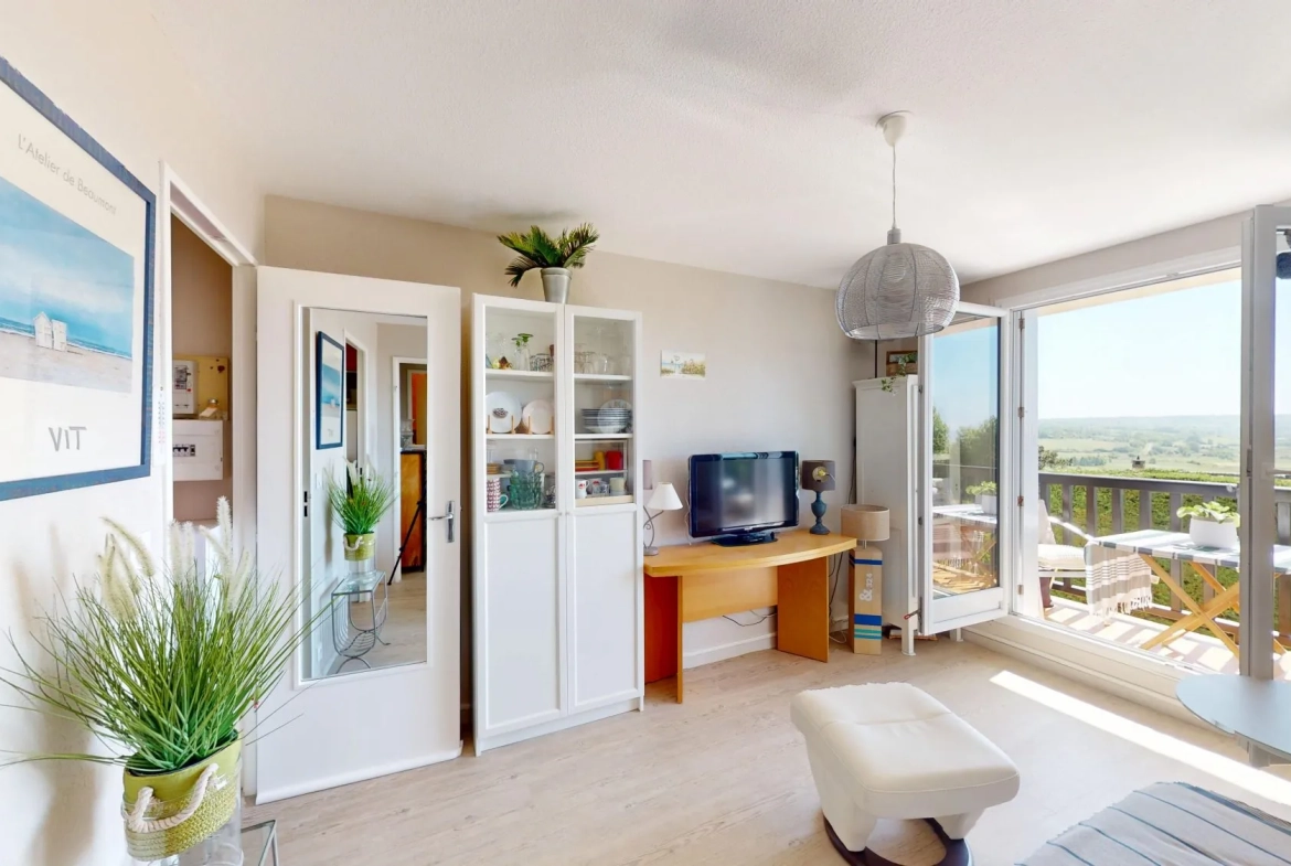 Maison à Moissat avec 4 chambres, grande parcelle et dépendances - Opportunité à saisir 