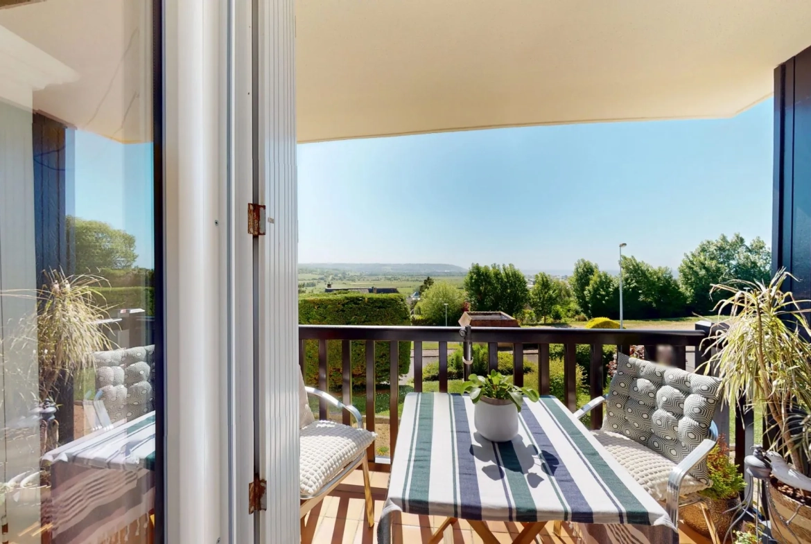 Maison à Moissat avec 4 chambres, grande parcelle et dépendances - Opportunité à saisir 