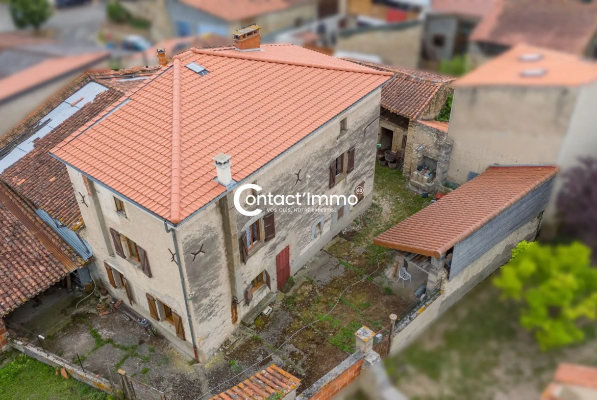 Maison à Moissat avec 4 chambres, grande parcelle et dépendances - Opportunité à saisir 
