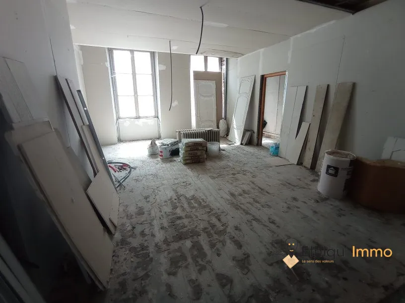 Immeuble à rénover de 180m² pour investisseur à Bar-sur-Aube 