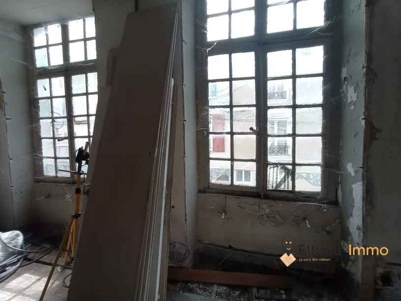 Immeuble à rénover de 180m² pour investisseur à Bar-sur-Aube 