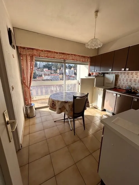 Appartement à vendre à Saint-Étienne - 72,98 m², secteur Bergson 