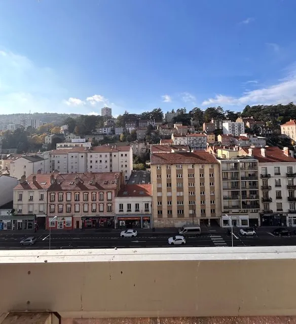Appartement à vendre à Saint-Étienne - 72,98 m², secteur Bergson 