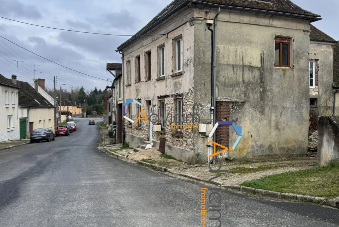 Maison à rénover de 180 m² à Courgivaux avec fort potentiel 