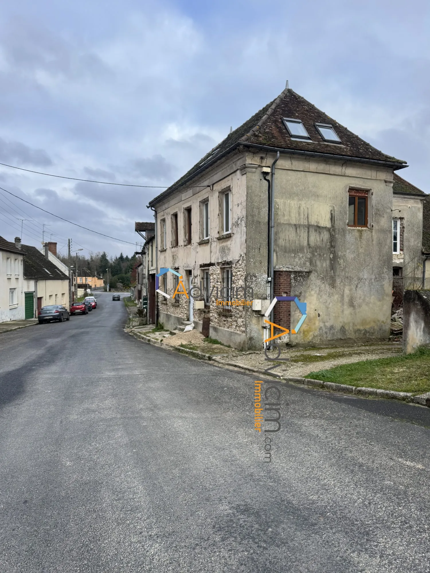 Maison à rénover de 180 m² à Courgivaux avec fort potentiel 