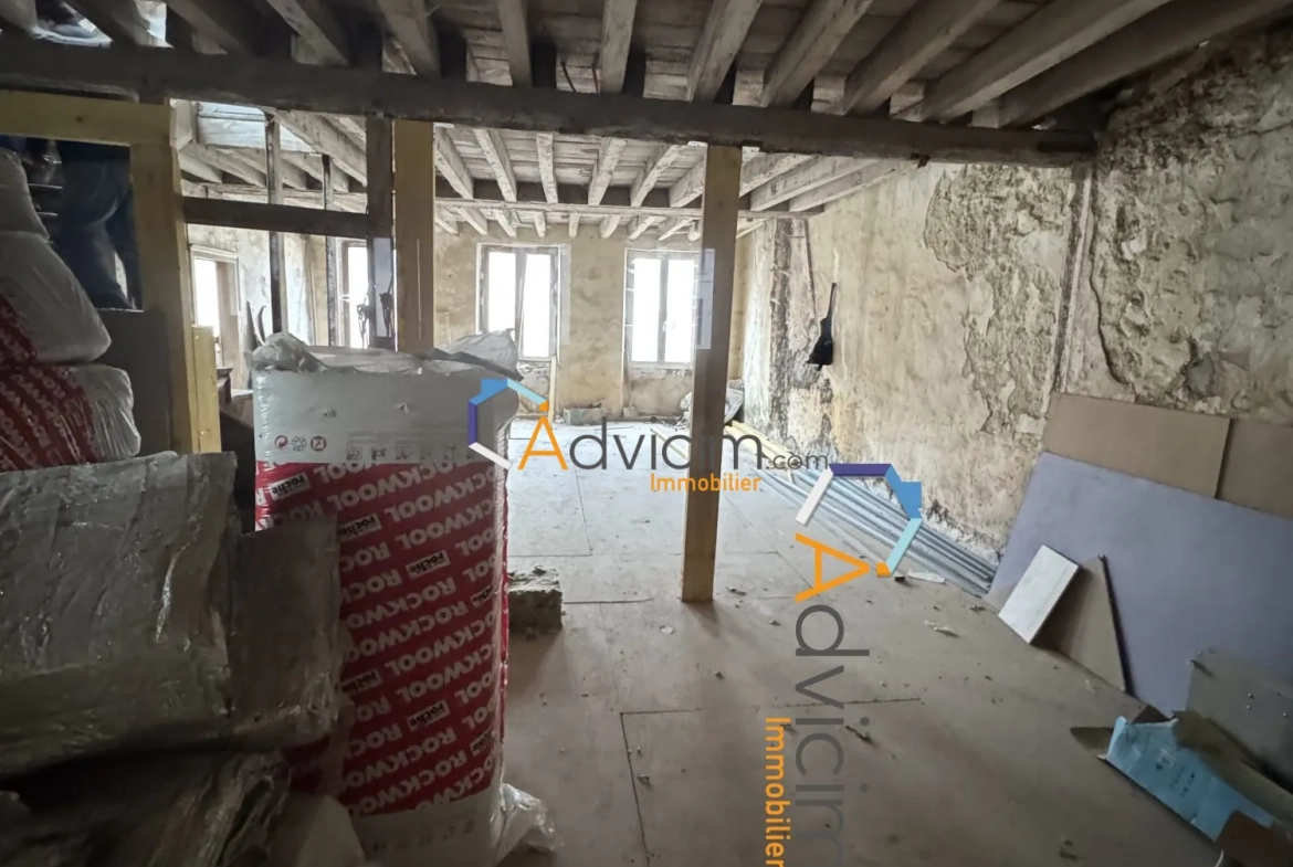 Maison à rénover de 180 m² à Courgivaux avec fort potentiel 