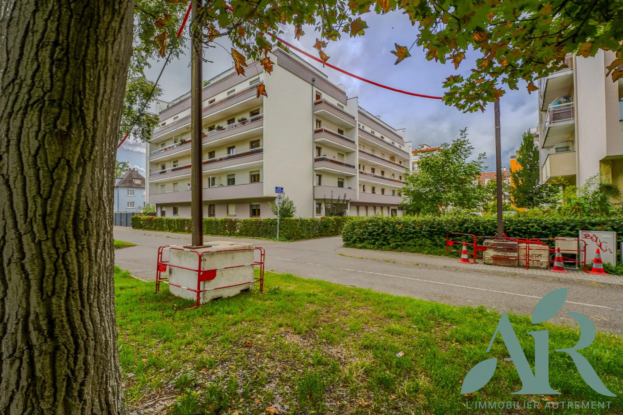 Appartement T3 à rénover à Strasbourg avec parking, cave et garage 