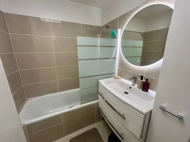 Appartement F3 de 55m² à Chilly Mazarin avec Balcon et Ascenseur 
