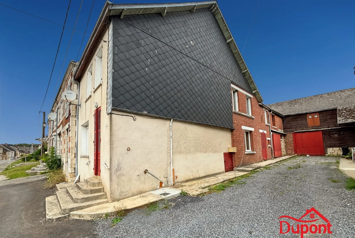 Maison à Rumigny avec dépendances et vue imprenable - Opportunité rare 