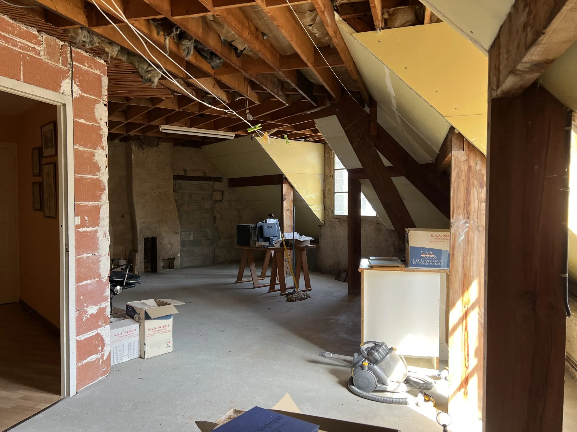 grenier Grand Duplex à Putanges-le-Lac avec Jardin, Rivière et Garage de 142 m² 