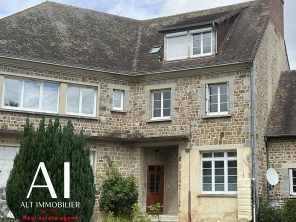 Grand Duplex à Putanges-le-Lac avec Jardin, Rivière et Garage de 142 m²