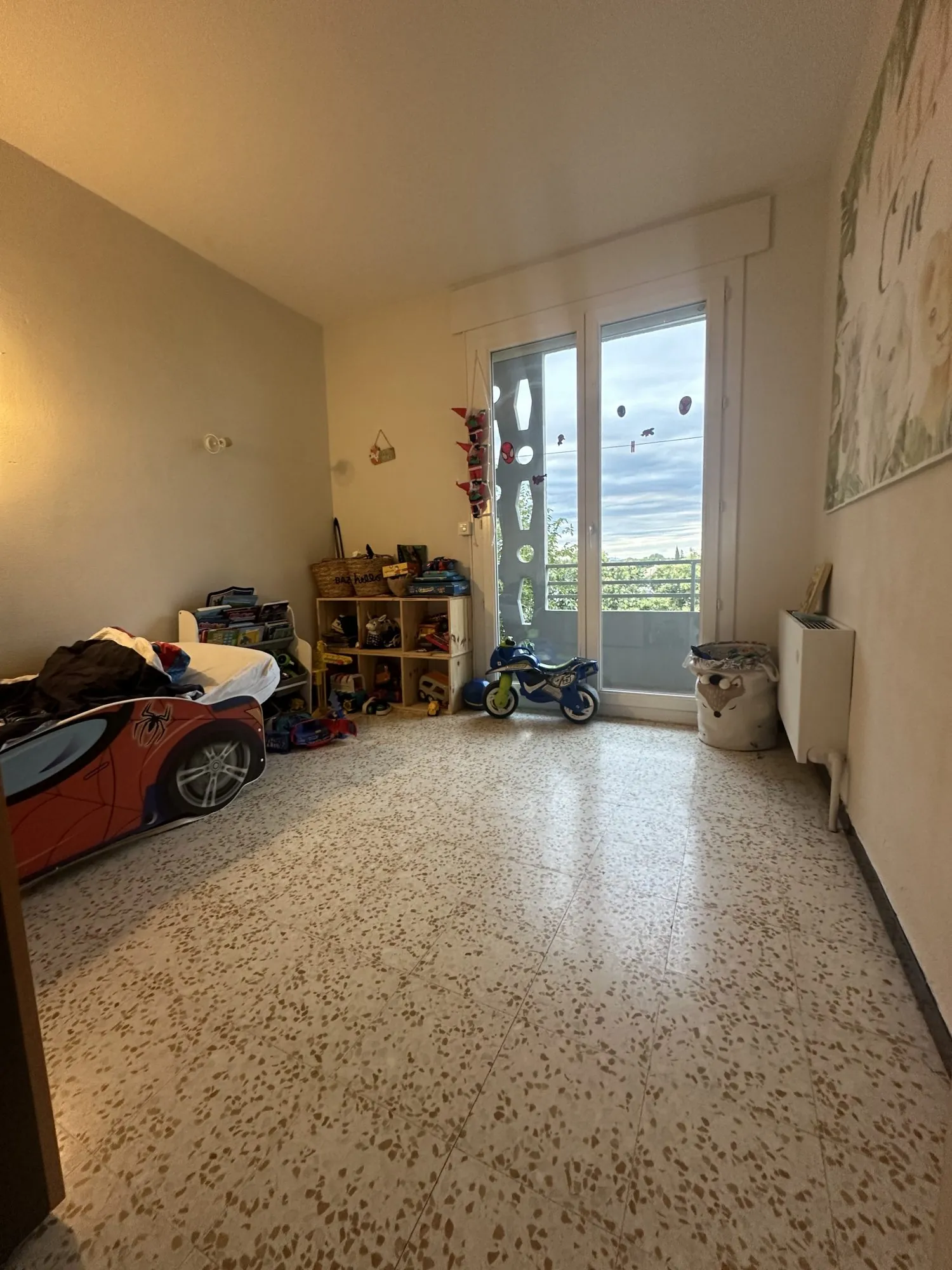 Appartement à vendre à Lunel de 75 m² avec balcon et cave 