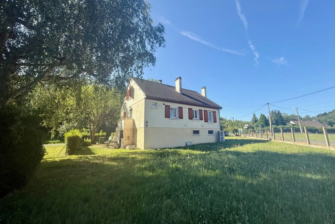 Maison individuelle lumineuse de 119 m² à Coucy-le-Château avec grand terrain 