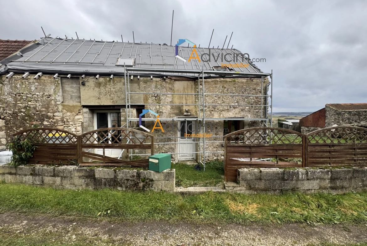 Maison à rénover de 90 m² à Montbazin avec terrasse et parking - Opportunité d'investissement 