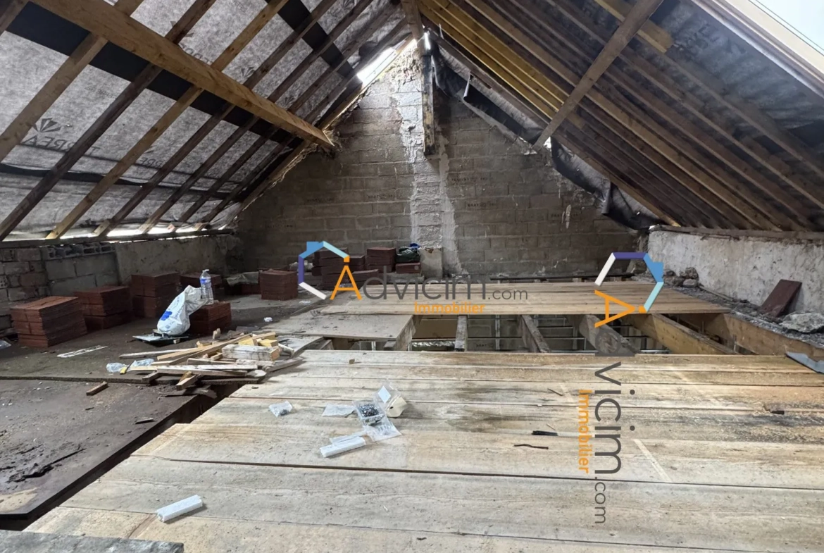 Maison à rénover de 90 m² à Montbazin avec terrasse et parking - Opportunité d'investissement 
