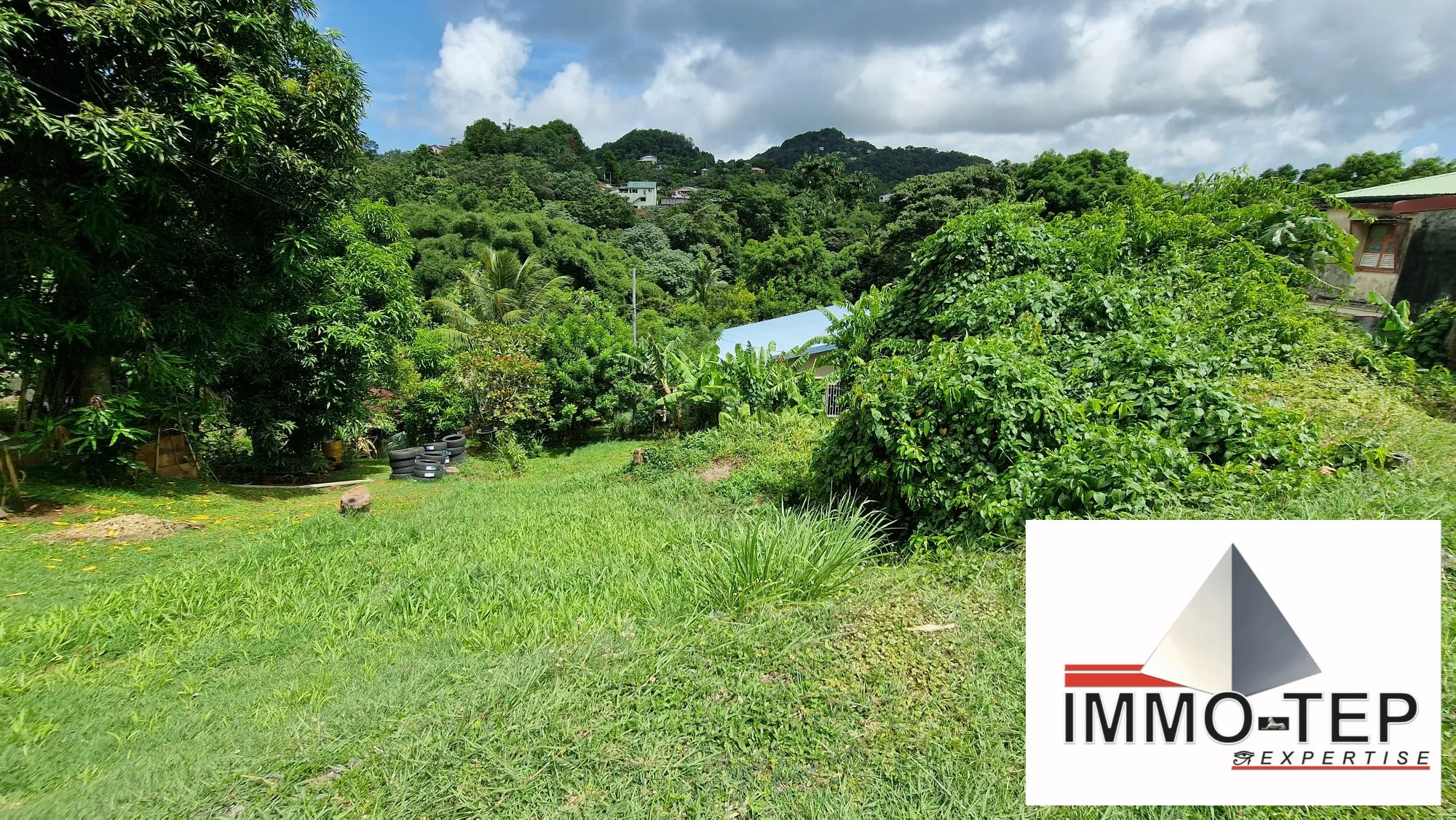 Terrain constructible au Robert de 407 m² en vente - Opportunité rare en Martinique 